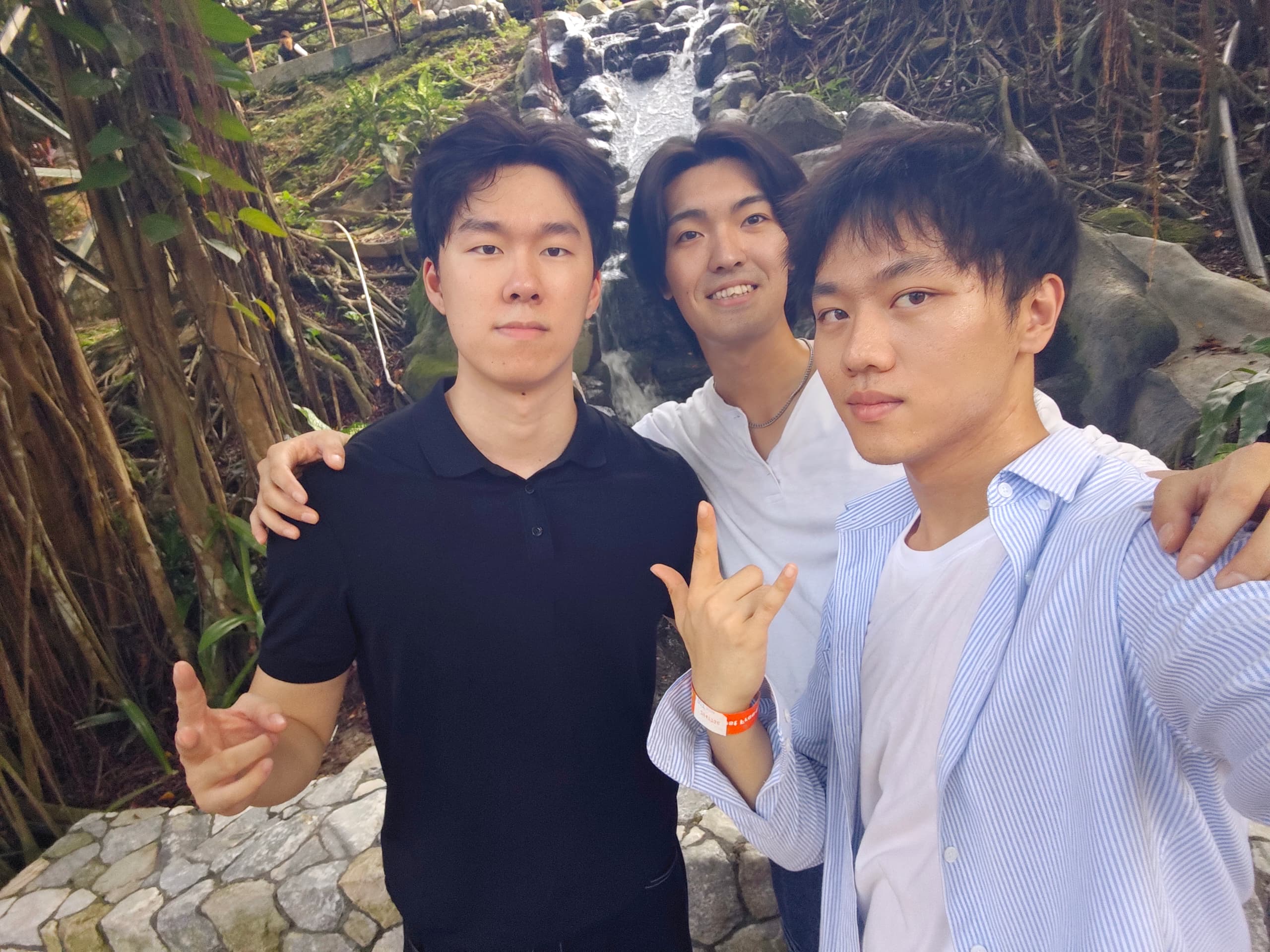 9bb4b397 7177 49f9 a391 83fa7d266a4f